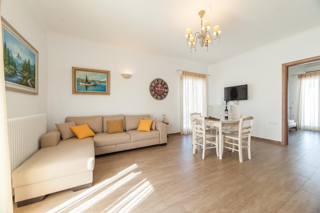 Panos Apartment Naousa エクステリア 写真